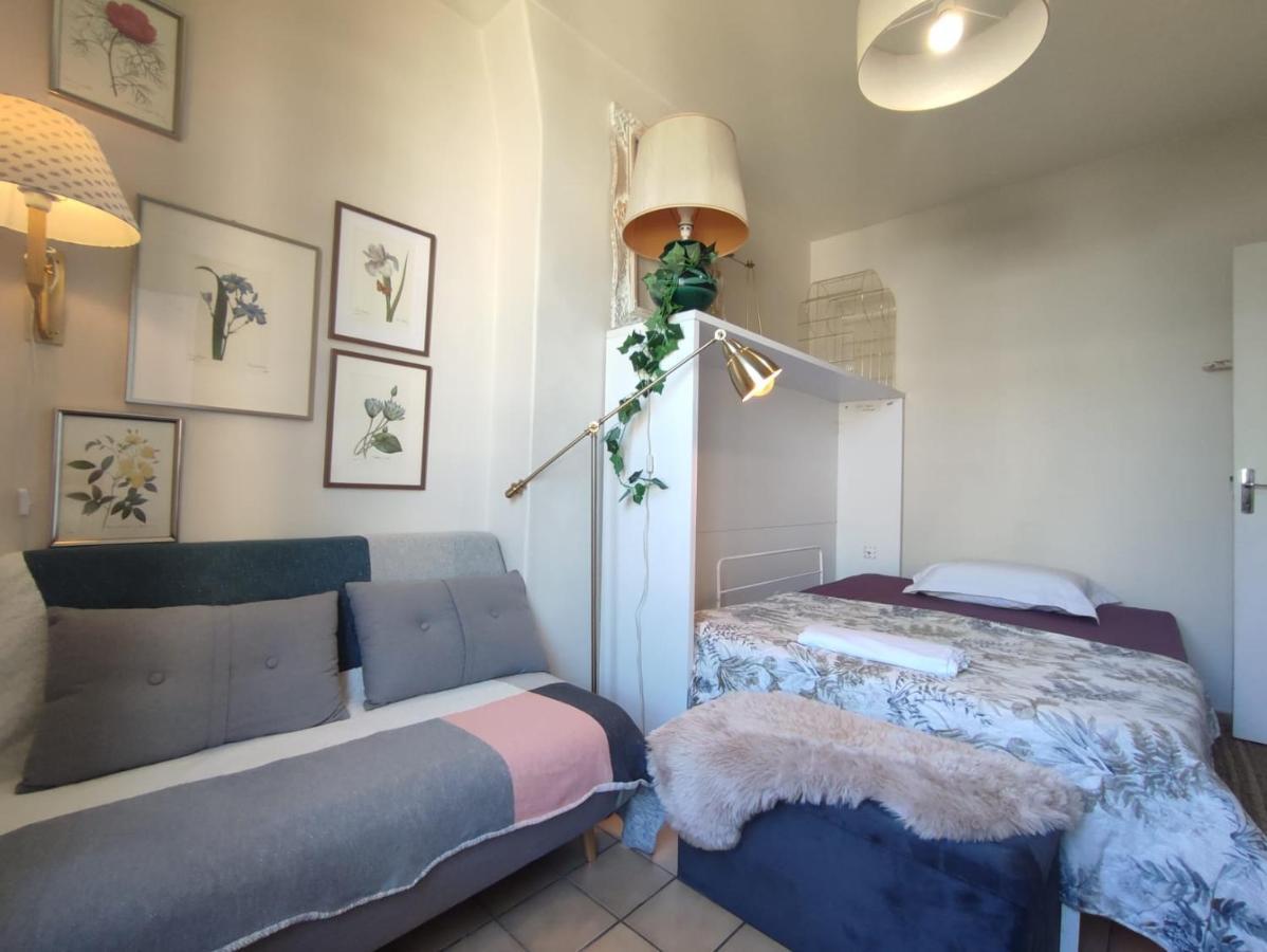 Paris Authentic House Small, Bright And Calm Studio Oda fotoğraf